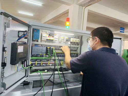 華順紀(jì)實(shí) 以真誠(chéng)服務(wù)客戶(hù)，以行動(dòng)詮釋信息系統(tǒng)集成價(jià)值